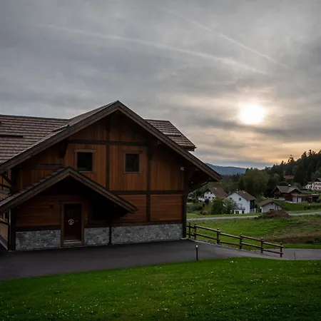 Familial Avec Sauna Et Terrasse Pres Du - Fr-1-589-758 *