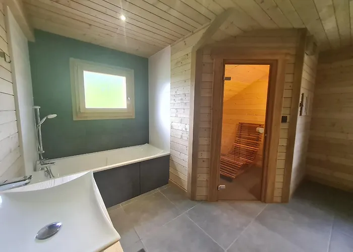 Prázdninový dům Familial Avec Sauna Et Terrasse Pres Du - Fr-1-589-758 *