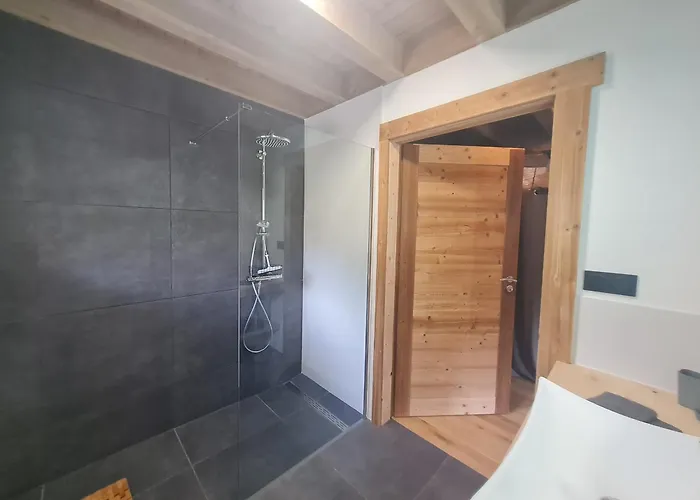 Familial Avec Sauna Et Terrasse Pres Du - Fr-1-589-758